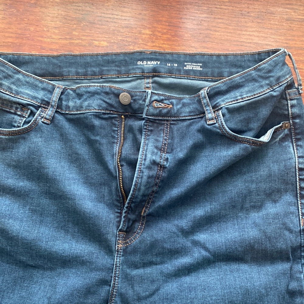 Brand new Old Navy jeans sz 14-18